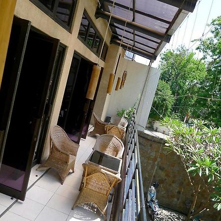 Jawa 22 Hotel And Residence Surabaya Exterior foto